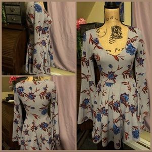 👗 KIMCHI BLUE Belle Sleeved Dress